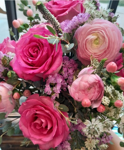 Hot, Hot, Hot Pinks Handheld Bridal Bouquet