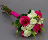 hot pink and white handheld bouquet 