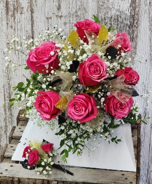 Hot Pink Glam Handheld Bouquet 