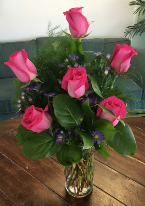 Hot Pink Roses Arrangement in Bluffton, SC | BERKELEY FLOWERS & GIFTS Hot Pink Roses Arrangement in Bluffton, SC | BERKELEY FLOWERS & GIFTS