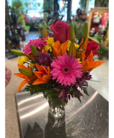 Hot Summer Night Vase Design in South Milwaukee, WI | PARKWAY FLORAL INC.