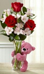 Hug with Flowers in Vase, Bear may vary