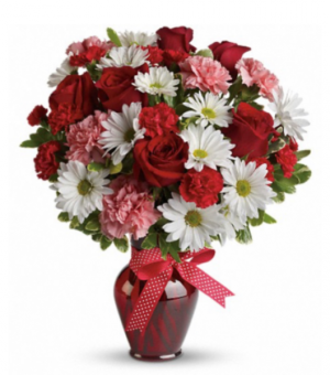 HUGS AND KISSES BOUQUET WITH RED ROSE VASE ARRANGE 