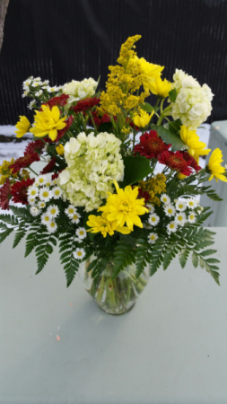 Hydrangea & Multi Daisy Sympathy Arrangement