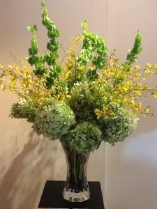 Hydrangea & Oncidium Orchids va-130