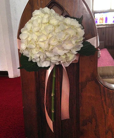 Hydrangeas in White Pew Hanger in Aurora, ON | Petal Me Sugar Florist