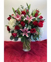 The Deluxe! 2 Dozen Roses w/ Lilies and Hydrangea 