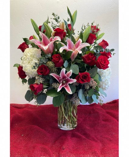 The Deluxe! 2 Dozen Roses w/ Lilies and Hydrangea 