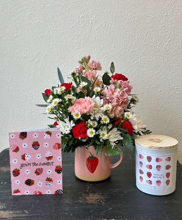 I Love You Berry Much Gift Set in La Grande, OR | FITZGERALD FLOWERS