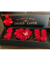 I love you box  roses   
