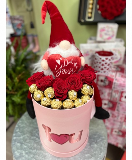 Im yours gnome Flowers and chocolate