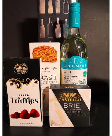 LINDEMAN'S SAUVIGNON BLANC With Brie, Artisan Toast, and Truffles in Halifax, NS | Twisted Willow