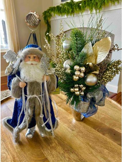 IN BLUE HOLIDAY PRESENT Artificial Floral Arrangement