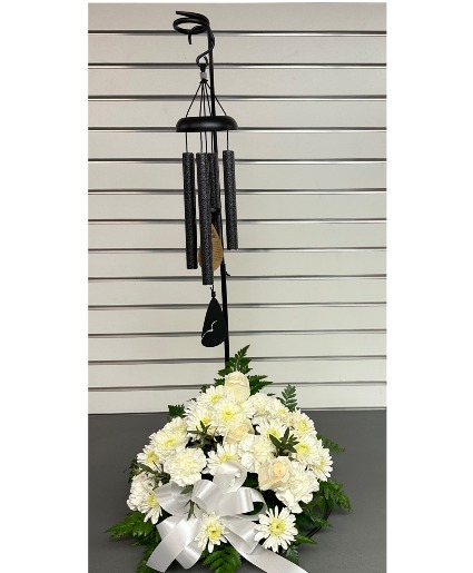 A Seasonal Garden Wind Chimes with Stand & Flowers