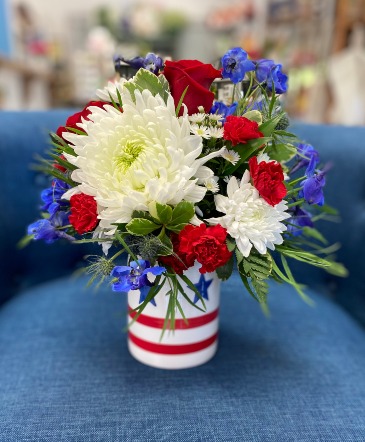 Independence Day! Oasis Arrangement in Bluffton, SC | BERKELEY FLOWERS & GIFTS