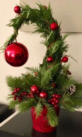 Indoor Grinch Tree Workshop  Workshop December 4th select instore pickup to avoid del charge 