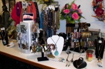 Inexpensive Jewelry and Costume Jewelry