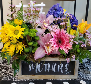 It's Her Day Garden Style Arrangement in a Box in Oxford, MA | The Gypsy Rose Floral Boutique It's Her Day Garden Style Arrangement in a Box in Oxford, MA | The Gypsy Rose Floral Boutique