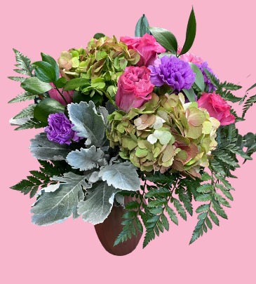 It's Mom's Day Mixed Flowers in Clearwater, FL | FLOWERAMA It's Mom's Day Mixed Flowers in Clearwater, FL | FLOWERAMA