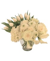 Ivory Splendor Arrangement in Hot Springs, Arkansas | THE ARRANGEMENT