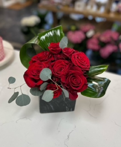 Jenn's Valentine Fav Red Rose Black Marble Vase