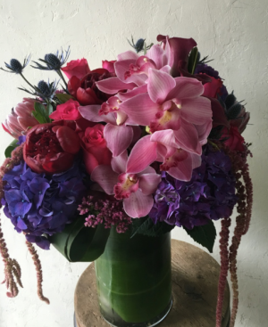 Jewel Chique Botanique Vase Arrangement in Toronto, ON | BOTANY FLORAL STUDIO Jewel Chique Botanique Vase Arrangement in Toronto, ON | BOTANY FLORAL STUDIO