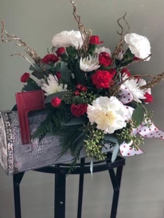 Julie’s sending cheer Centerpiece