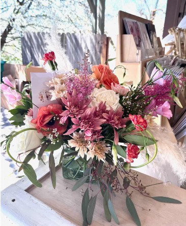 Just a pinch   in Klamath Falls, OR | Yarrow in Bloom