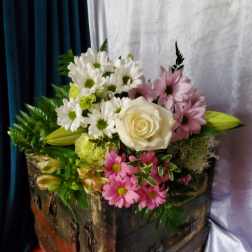 Just a Pretty Pastel Handtie Bouquet in Brentwood Bay, BC | PETALS N BUDS BRENTWOOD BAY FLORIST Just a Pretty Pastel Handtie Bouquet in Brentwood Bay, BC | PETALS N BUDS BRENTWOOD BAY FLORIST