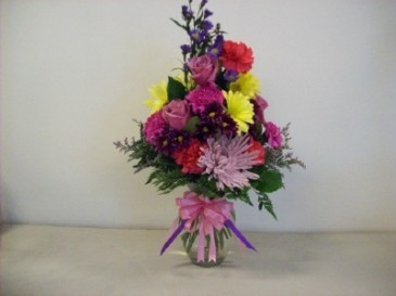 JUST BECAUSE MIXED BOUQUET IN SMALLVASE