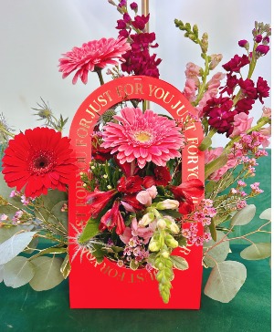 Just For You Tote!  Valentine Mixed Arrangement 