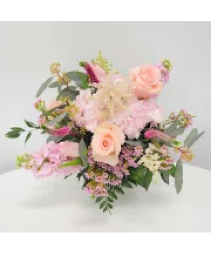 K 2405 Pretty in Pink Low Pink Arrangement