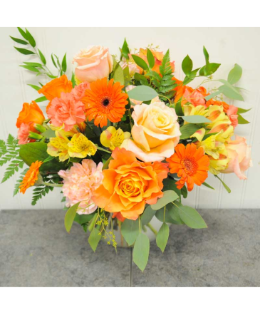 K2421 Kiko's Mango Smoothie Low Vase in Park Ridge, IL | KIKOS FLOWERS AND GIFTS