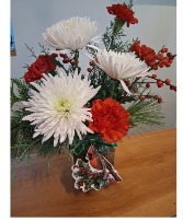 Keepsake Cardinal Ornament Arrangement 