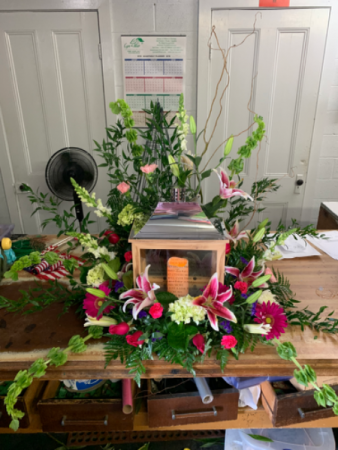 Keepsake Memory Lantern Wreath Pedestal Arrnagment