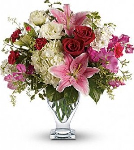 Kensington Gardens fresh mix flower in vase every day