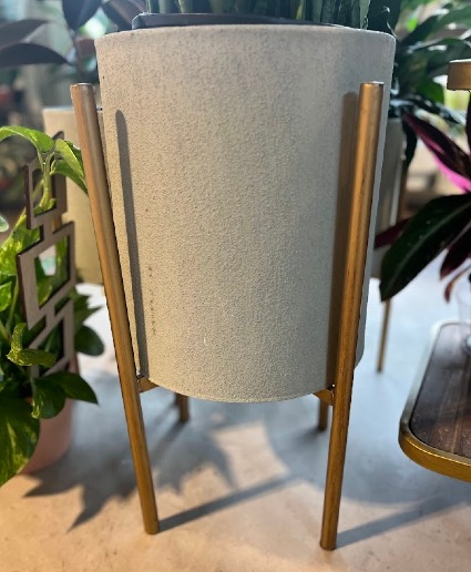 Kings Planter pot with stand