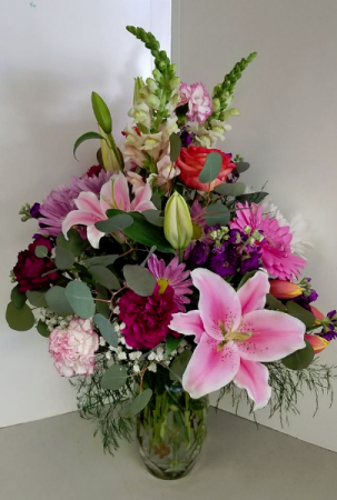 Amazing Mom Bouquet Fresh Vase