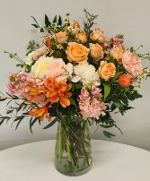 KMD2501 Peaches and Cream Mom Vase