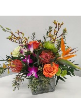 KMD252502 Tropical Breeze Mom Cube Arrangement