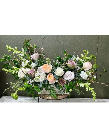 La Vie En Rose Showpiece in Seattle, WA | Acorn Floral La Vie En Rose Showpiece in Seattle, WA | Acorn Floral