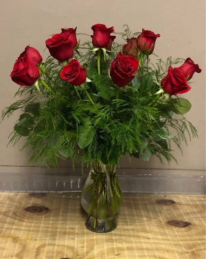 La Vie en Rose Tall red rose arrangement