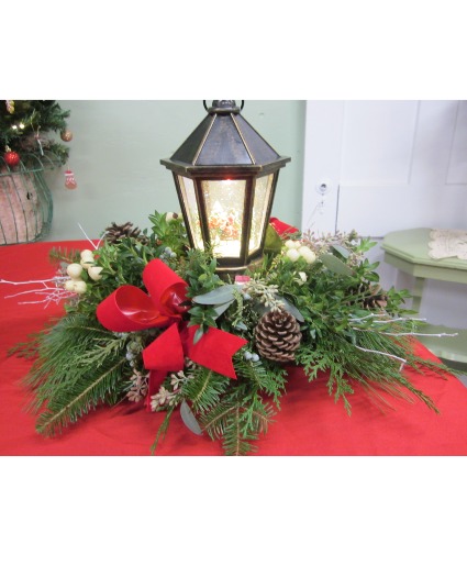 Lantern Delight Centerpiece centerpiece
