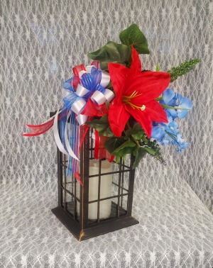 Lantern w/ Red, White & Blue Silks & Bow 