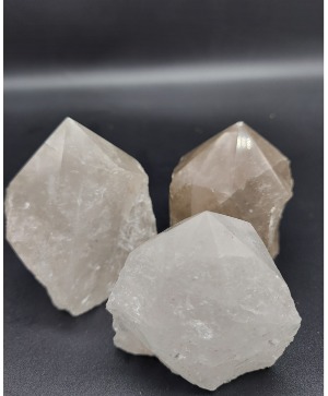 Large Quartz Point 