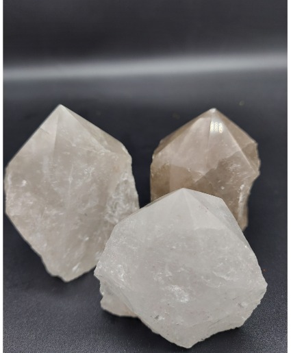 Large Quartz Point