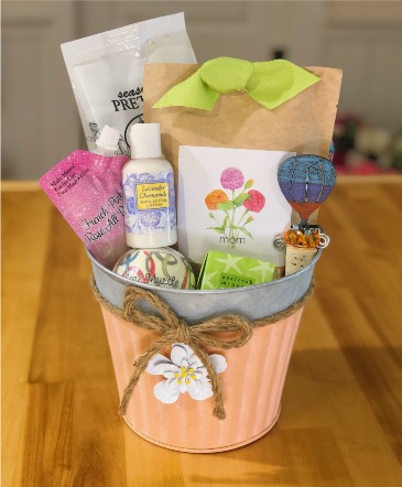 Large Spring Gift Basket In Spring Container Gift Basket in Morehead City, NC | Sandy's Flower Shoppe