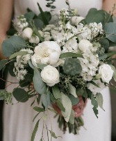 DAWN'S WEDDING BOUQUET loose style, all white