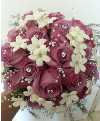 Lav and white wedding bouquet 
