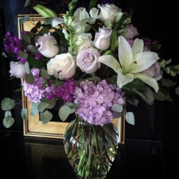 Lavender and Cream Holland Flowers Vase arrangement